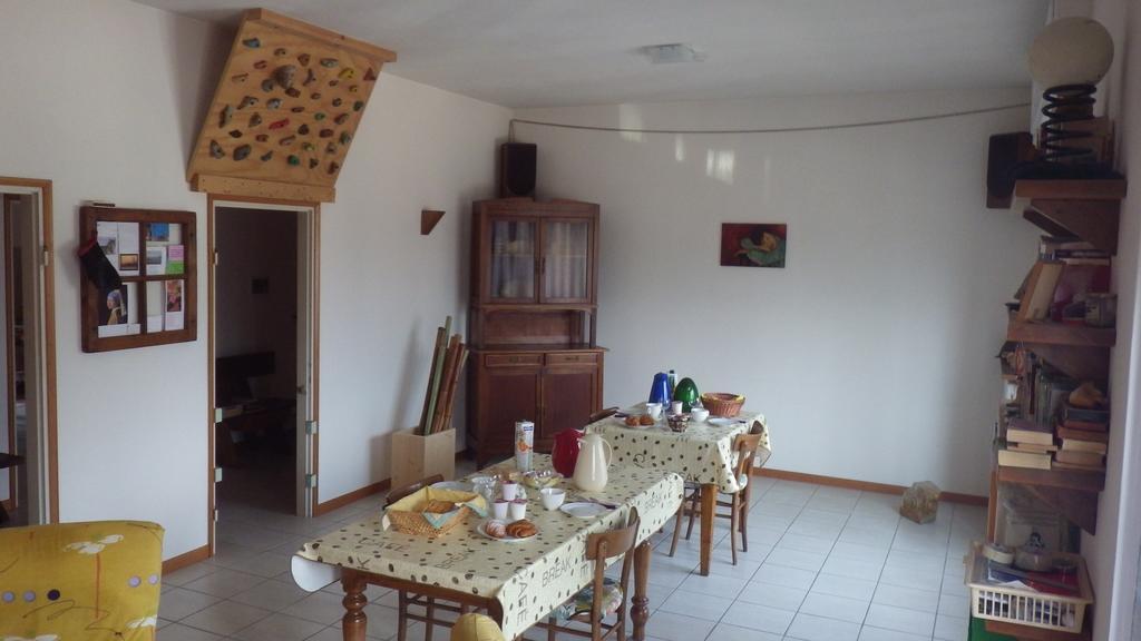 B&B Il Cortile Валмадрера Екстериор снимка